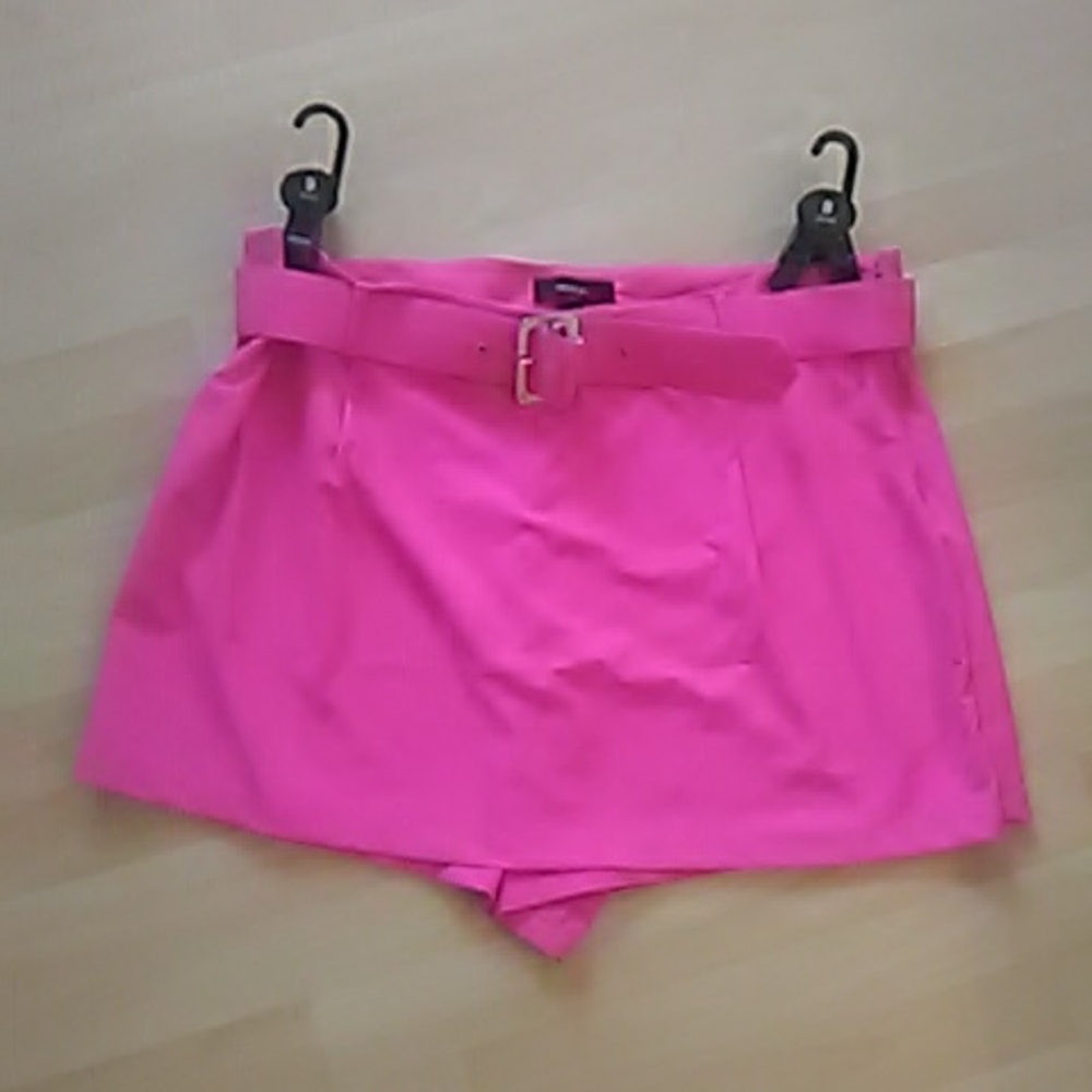 💲1⃣▶Forever 21 Hot Pink Belted Shorts Skort As New - Picture 2 of 5